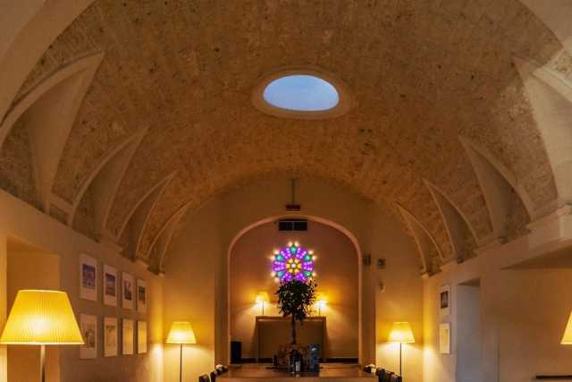 A Bari c'� un caff� ospitato in un edificio del 600 che fu residenza arcivescovile e convento